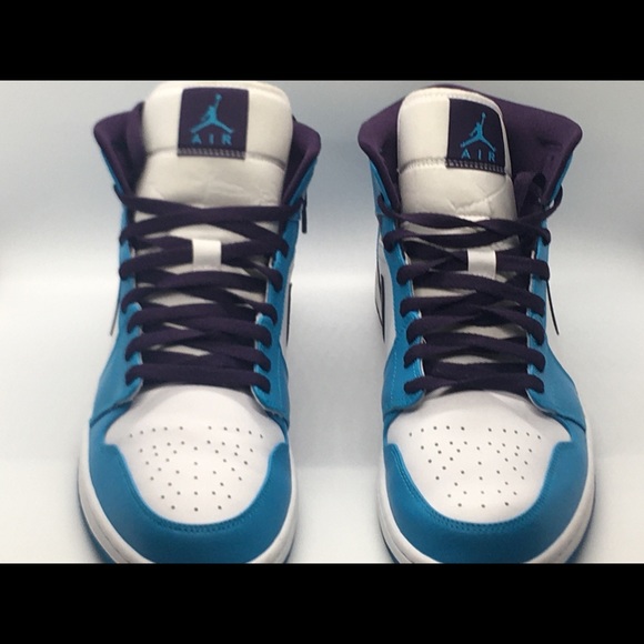 Jordan 1 ‘Hornets’ - Picture 3 of 4